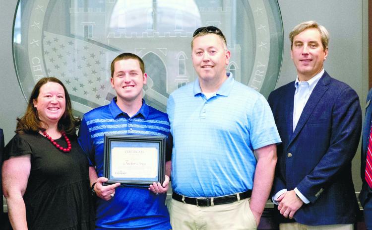Exchange Banks honors Baldwin County scholarship