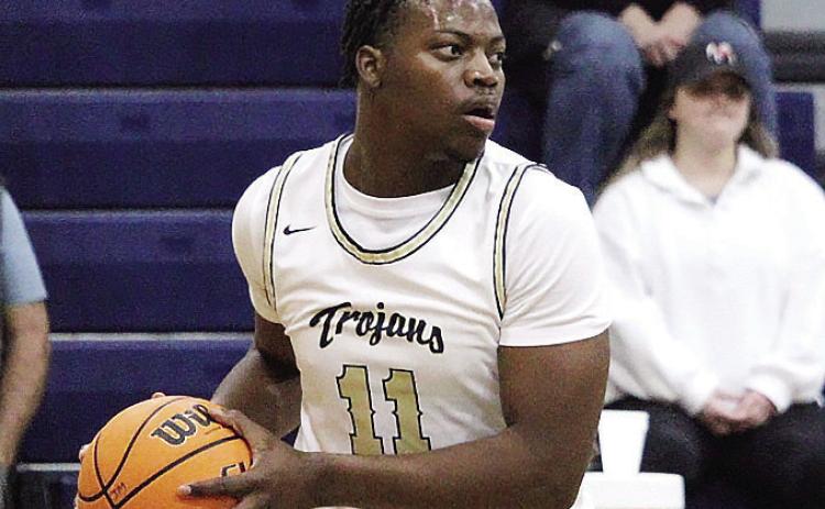 JMA’s Isaiah Womble prepares to make a play against Mount de Sales Academy. TREY NORRIS/Staff