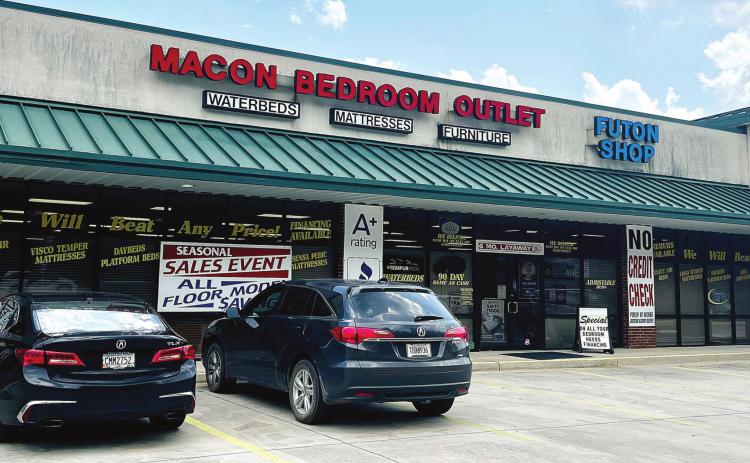 Macon &amp; Robins Bed &amp; Mattress has major brands of mattresses for customers to choose from.
