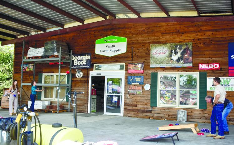 Smith Farm Supply hosts Family & Friends Day