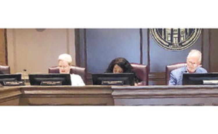 Land Bank discussion ends in tie vote after mayor exits