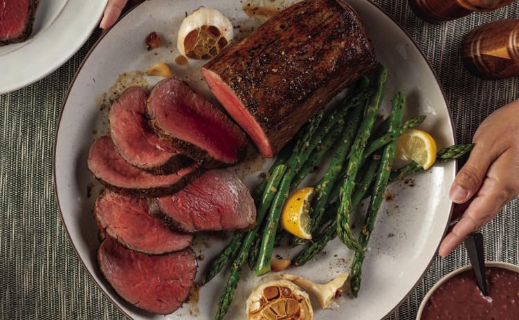 Roasted Chateaubriand with Red Wine Gravy and Lemon-Garlic Asparagus