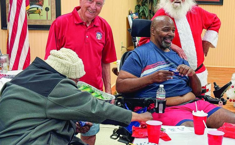 LO Elks celebrate Christmas in July with GWVH veterans