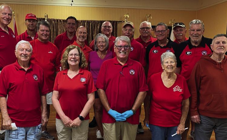 LO Elks host veterans’ pizza party