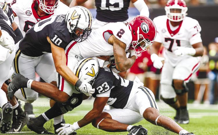 No. 1 Bulldogs run away from Vanderbilt, improve to 7-0
