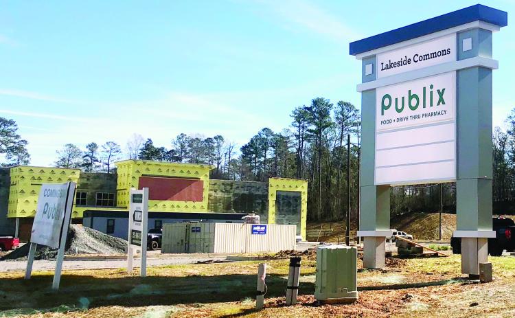 Publix's construction nearing completion for summer. GREENBERRY MOORE/Staff